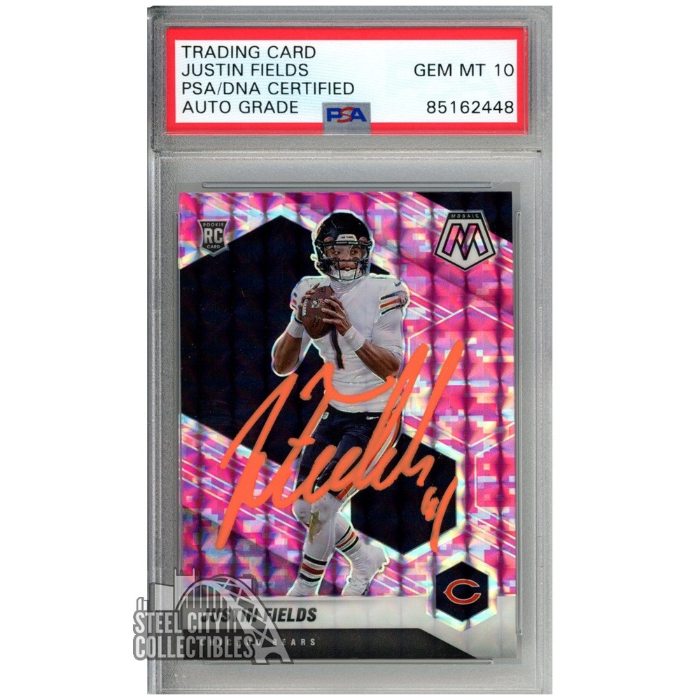 Justin Fields Panini Mosaic Pink Camo Autograph Rookie Card