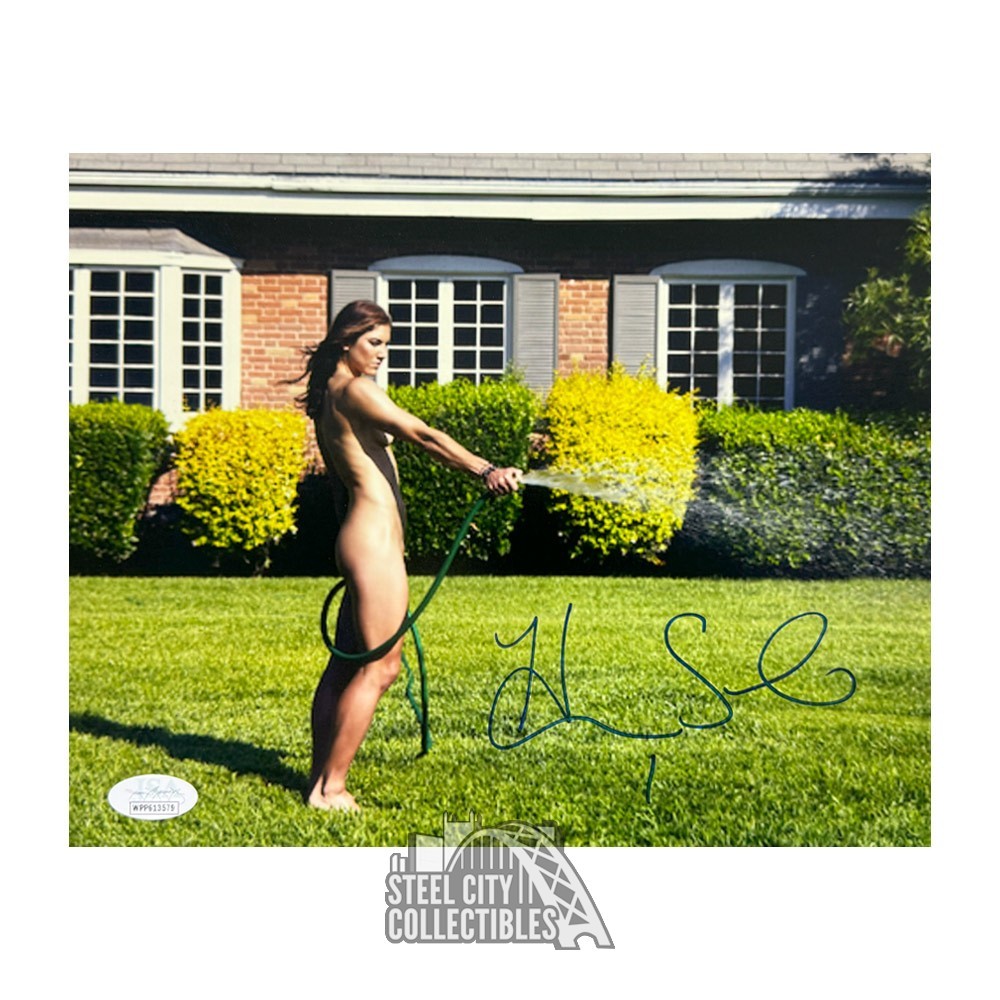 Hope Solo Autographed 8x10 Photo - JSA COA (Nude)