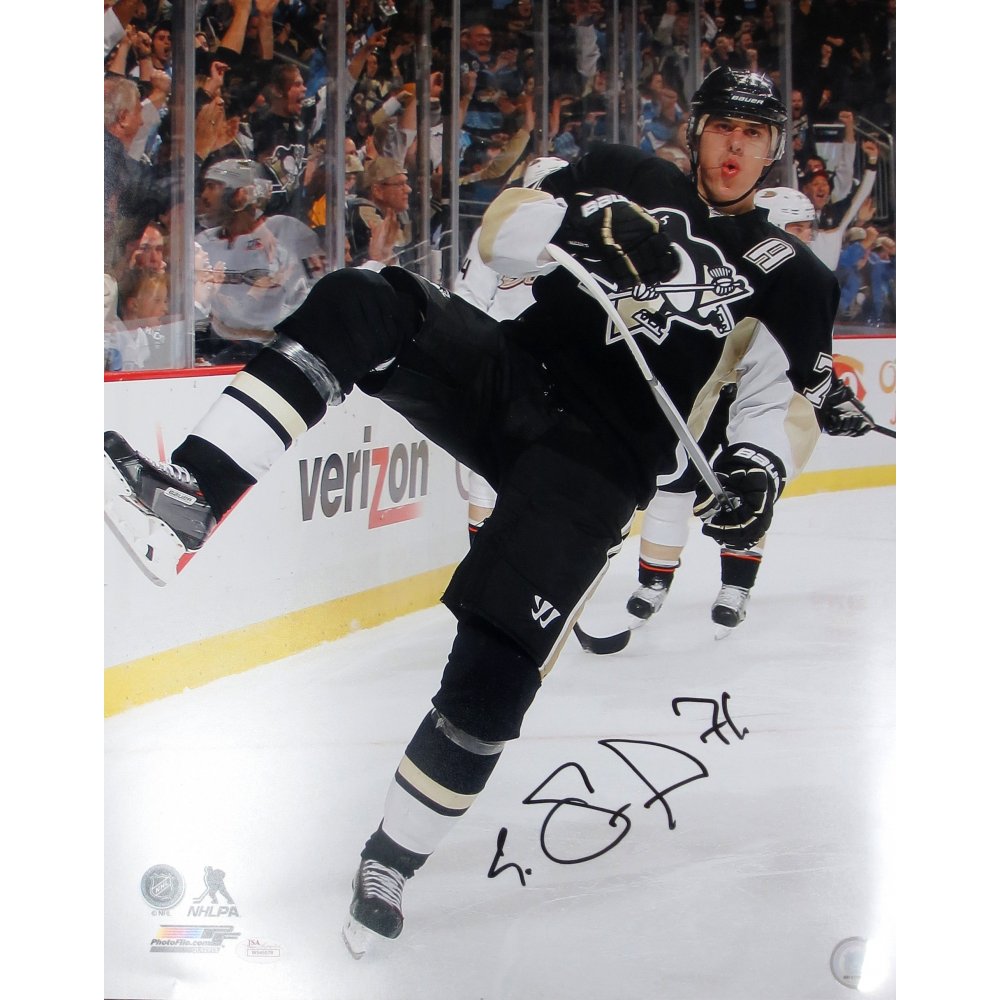 Evgeni Malkin Signed Pittsburgh Penguins 35x43 Custom Framed Jersey (JSA  COA)