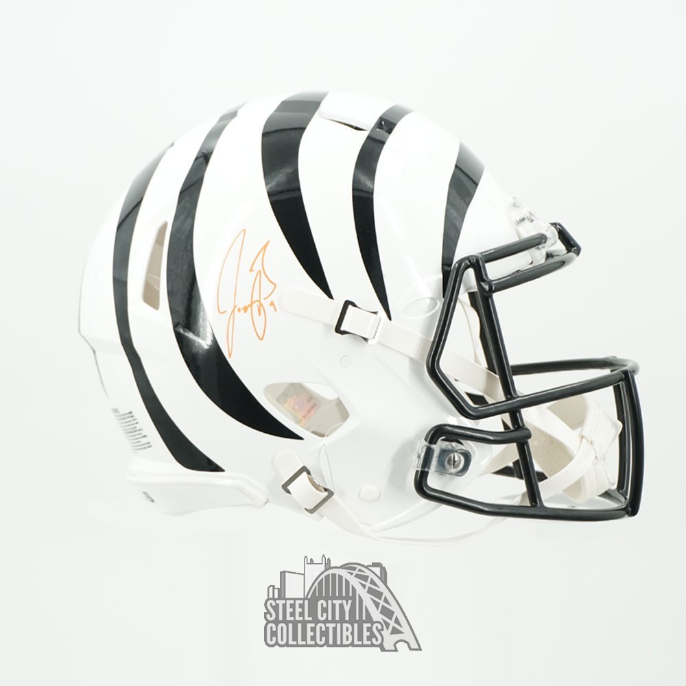 Joe Burrow Autographed Bengals Mini Football Helmet