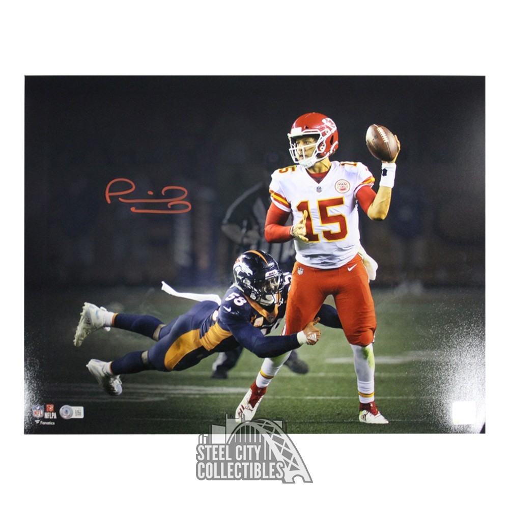 Patrick Mahomes Autographed Kansas City Gray Replica Football Jersey - BAS