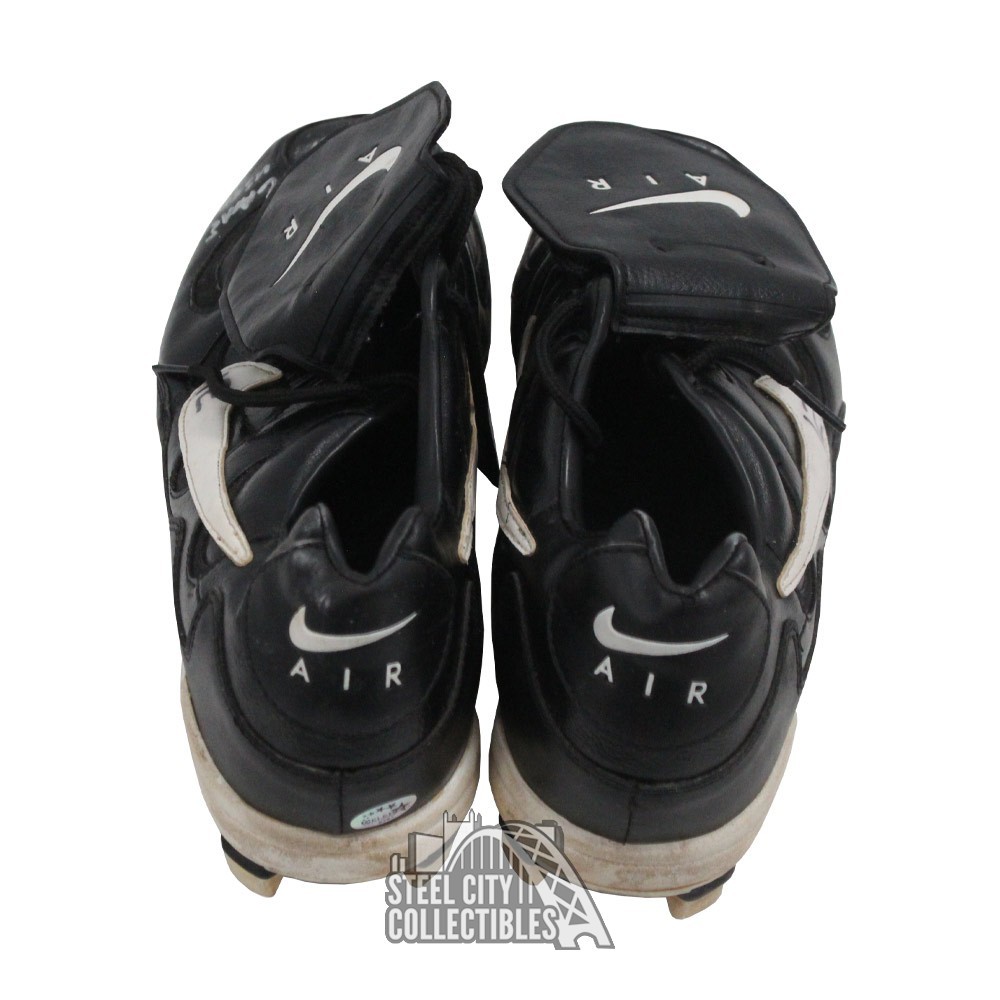 Baseball cleats with tongue flap online