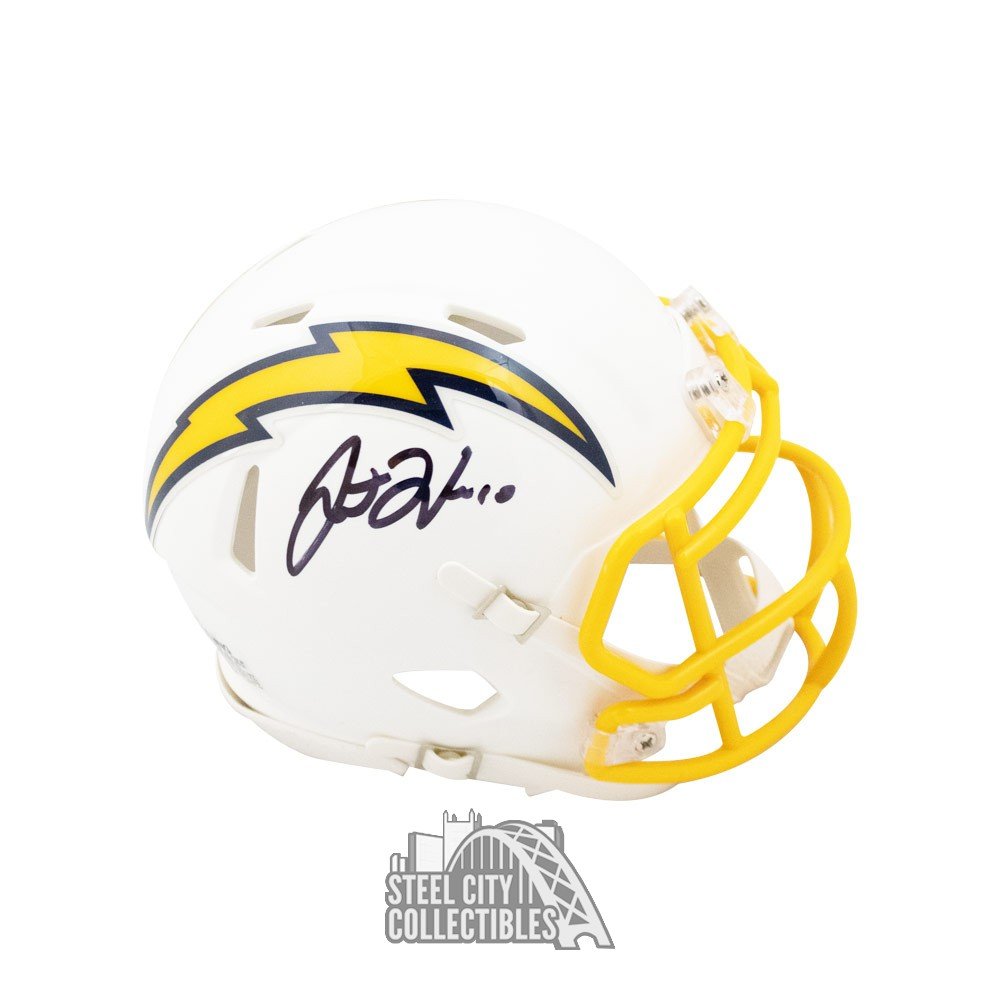 Justin Herbert Autographed Los Angeles Chargers Color Rush Mini Football  Helmet - BAS COA