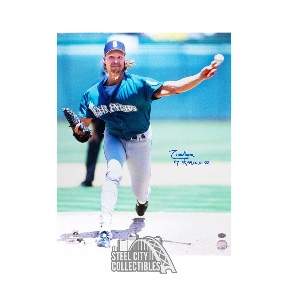 Randy Johnson CY 95,99,00,01,02 Autographed Seattle Mariners 16x20 Photo -  BAS COA (Blue Ink)