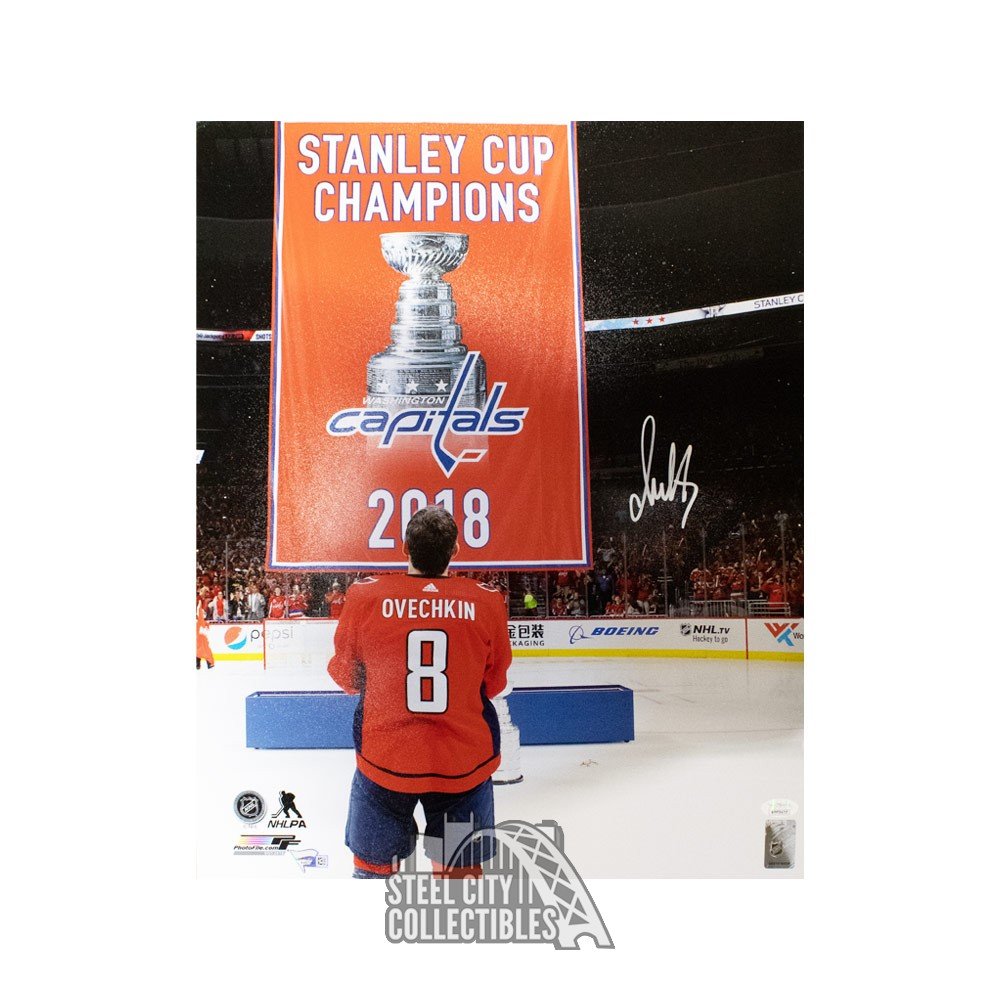 Alexander Ovechkin Autographed Washington Capitals Fanatics Navy Breakaway  Hockey Jersey - Fanatics