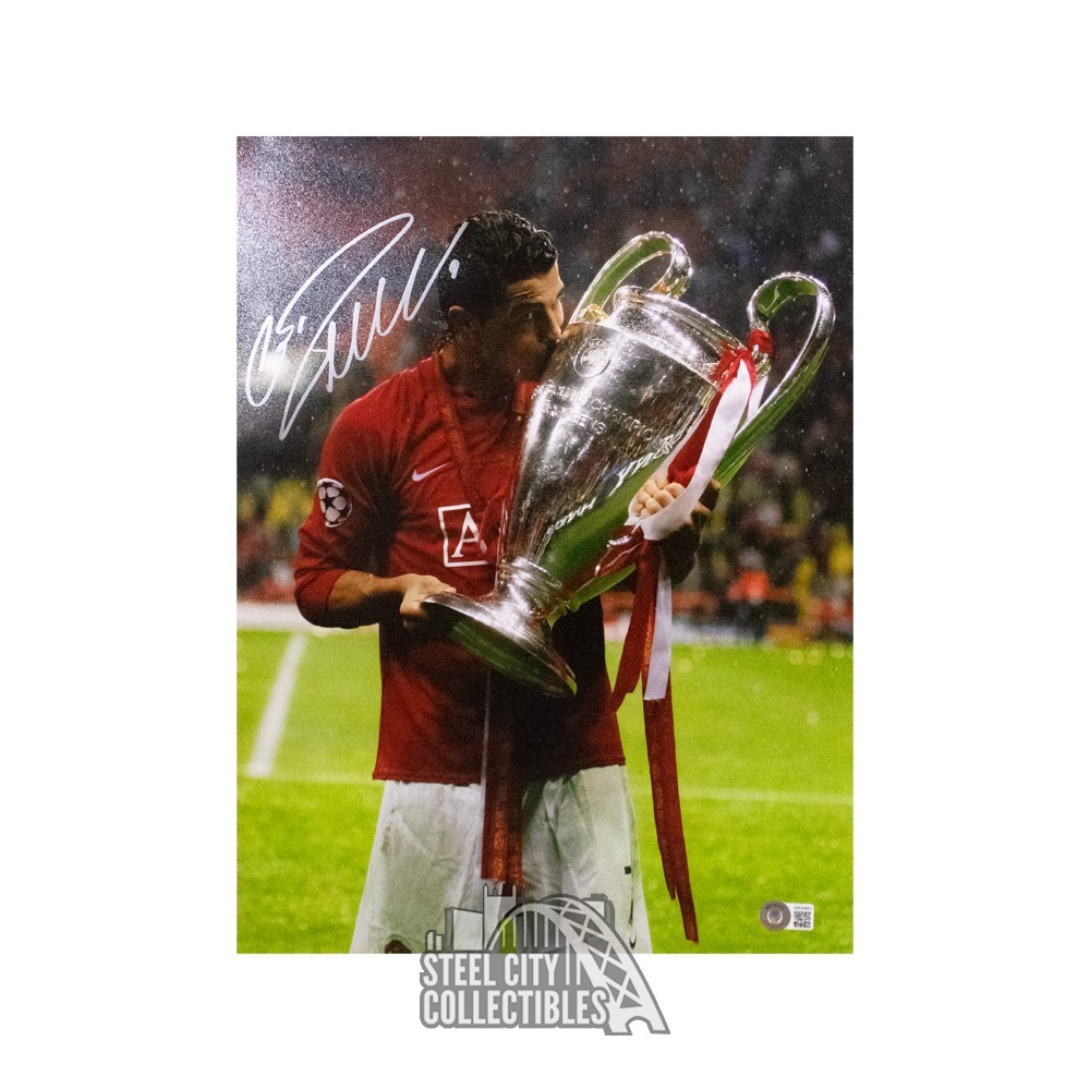 Autographed/Signed Cristiano Ronaldo Manchester United Jersey Beckett  COA/LOA