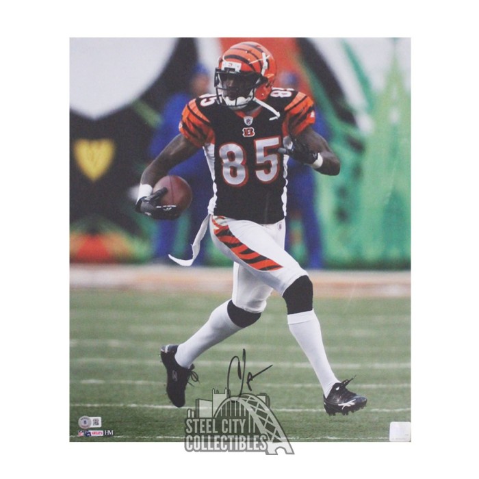 Chad Ochocinco Johnson Autographed Cincinnati Bengals Eclipse Replica  Full-Size Football Helmet - BAS (Orange Ink)