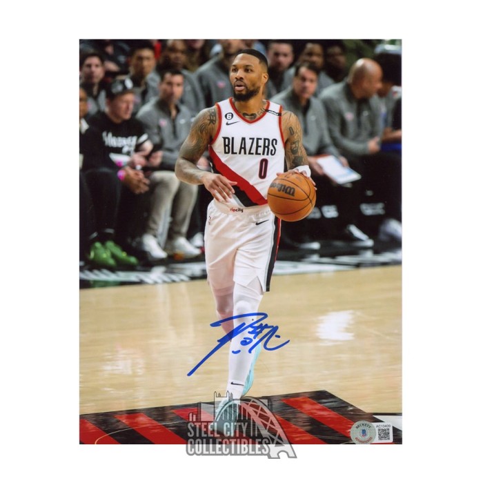 Damian Lillard Autographed Portland Black Swingman Basketball Jersey - BAS