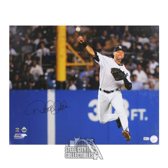 Derek Jeter Autographed Bobblehead of the Month (August) - Jump Throw -  Hand Numbered # 1 of 222 (Only 2 Were Autographed) - MLB.com Auction  Exclusive! (Damaged Box)