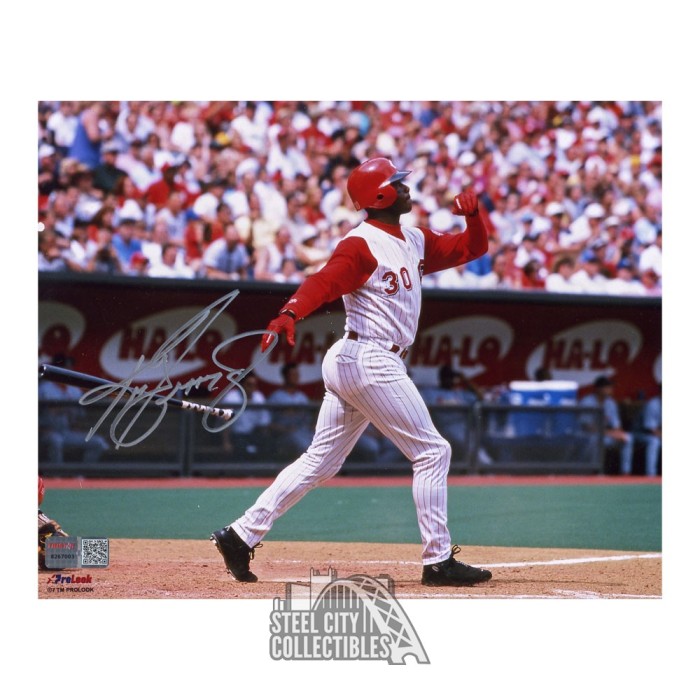 Ken Griffey Jr. signs new exclusive autograph deal with TRISTAR