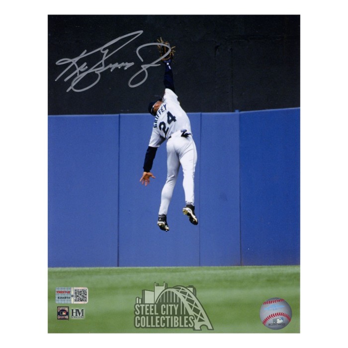 Ken Griffey Jr. Signs Exclusive Autograph Deal with TriStar