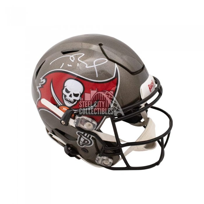 Tom Brady Signed Tampa Bay Buccaneers Camo Mini Helmet- Fanatics