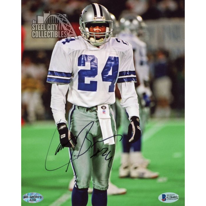 Autographed Larry Brown (Dallas Cowboys) Photo - UNC North Carolina Tar  Heels 8x10 BECKETT BAS C41831