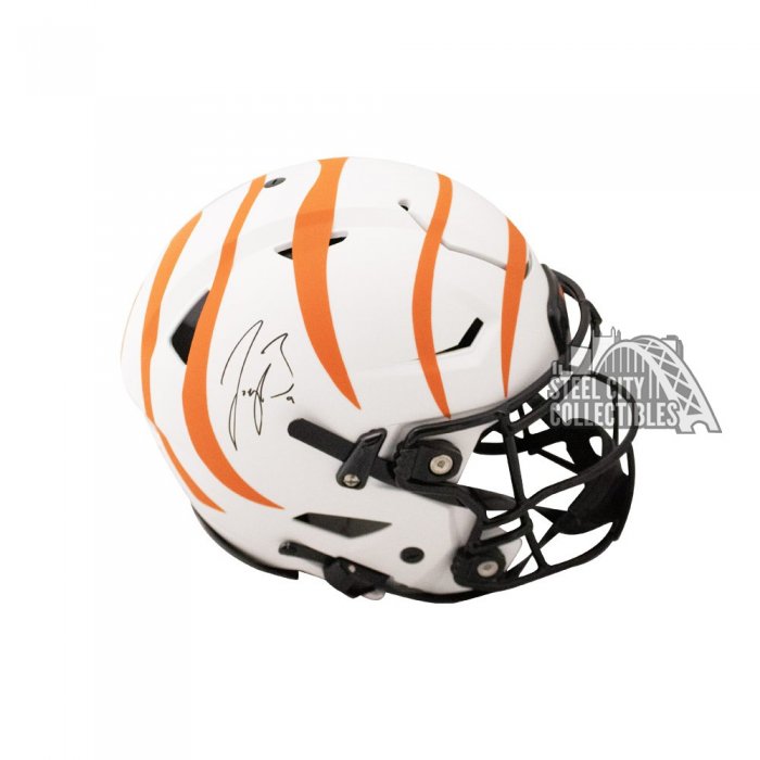 Joe Burrow Autographed Bengals Lunar Eclipse Speed Flex Full-Size Football  Helmet - Fanatics