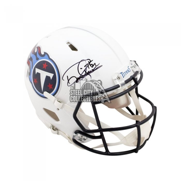 titans white helmets