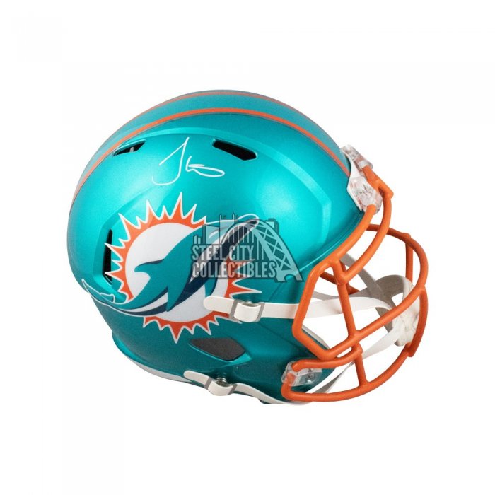 Tyreek Hill Autographed Miami Dolphins Lunar Eclipse Authentic Full-Size  Football Helmet - BAS (Black Ink)