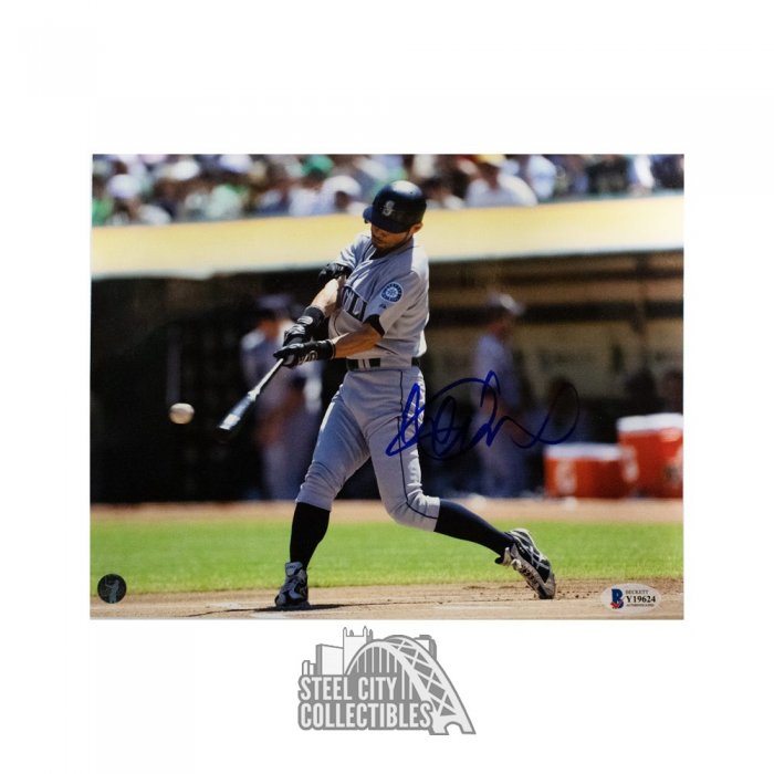 Ichiro Suzuki Autographed Seattle Mariners 8x10 Photo - BAS COA (White  Jersey)