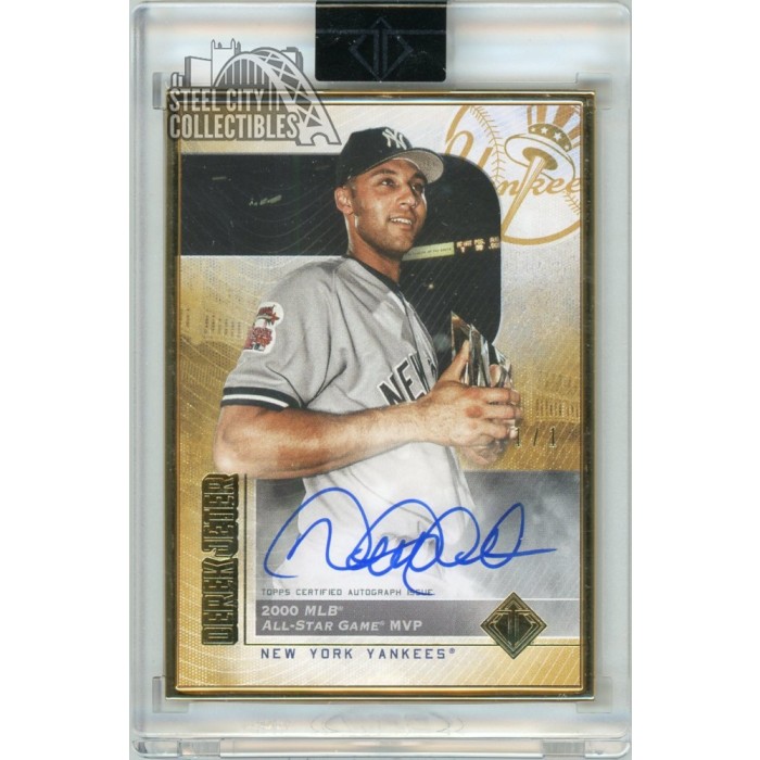 Derek Jeter 2020 Topps Transcendent Captain's Collection Autograph Patches  #ACP1 #1/1