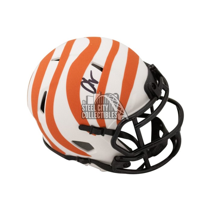 Chad Johnson Signed Cincinnati Bengals Speed White Matte NFL Mini Helmet